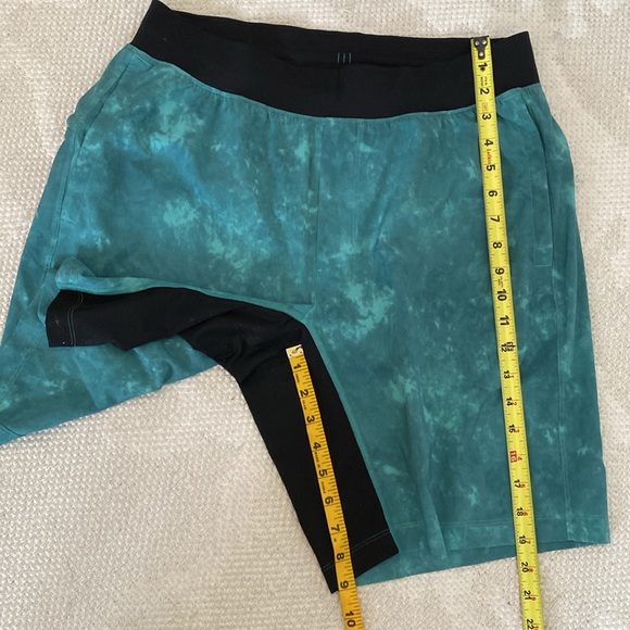 🥂HPLululemon men‘s T.H.E. Linerness 9” athletic running🏃 workout short Size L - Picture 9 of 17